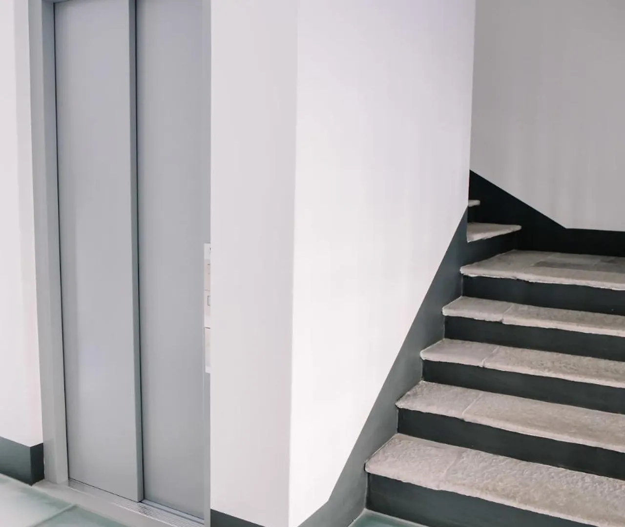 Elegant Beige Apartment - 5 Minutes From The Lake Como İtalya