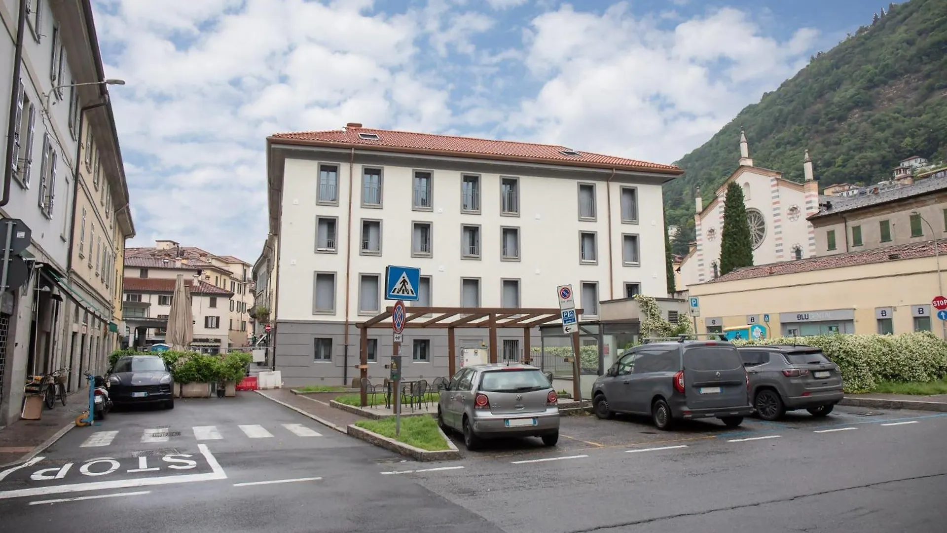 Elegant Beige Apartment - 5 Minutes From The Lake Como